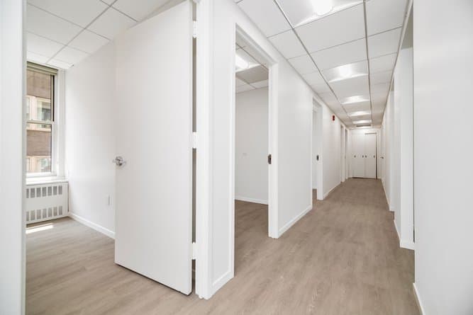 110 East 40th Street 407 Hallway 07