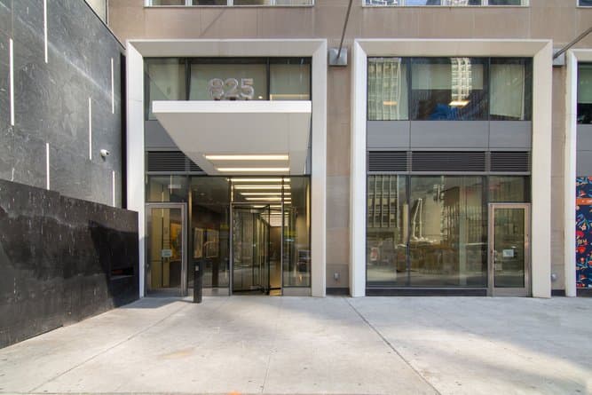 825 Seventh Avenue BuildingEntrance 06