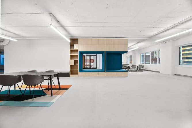 825 Seventh Avenue Floor7 24